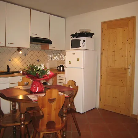 Apartment Location Pour 2 Personnes Pres De Montalbert *